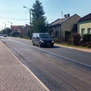 Nowy asfalt na ul. Konstytucji 3-go Maja