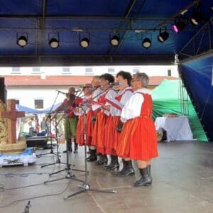 Amatorski Zespół Śpiewaczy ze Leśmierza wraz z Kapelą ?T. Kubiaka? 2