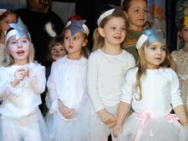 Przedszkolaki na scenie w Legendzie o Ozorkowie / fot. umozorkow.pl