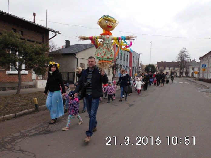 Powitanie wiosny w Leśmierzu / fot. facebook.com/Przedszkole-w-Leśmierzu-563393843822992