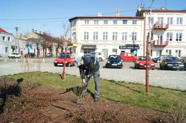 Wiosenne porządki w mieście / fot. umozorkow.pl
