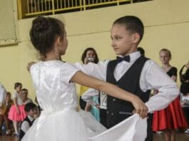 V Turniej Tańca Narodowego w Formie Towarzyskiej / fot. mokozorkow.pl