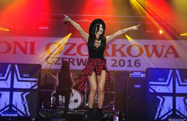 Ewelina Lisowska wystąpiła podczas Dni Ozorkowa 2016 / fot. umozorkow.pl