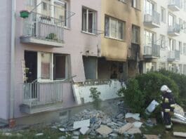 Wybuch butli z gazem w bloku przy ul. Sikorskiego
