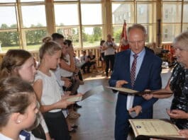 Podstawówki z gminy Parzęczew z najlepszymi wynikami egzaminu w województwie łódzkim / fot. parzeczew.pl