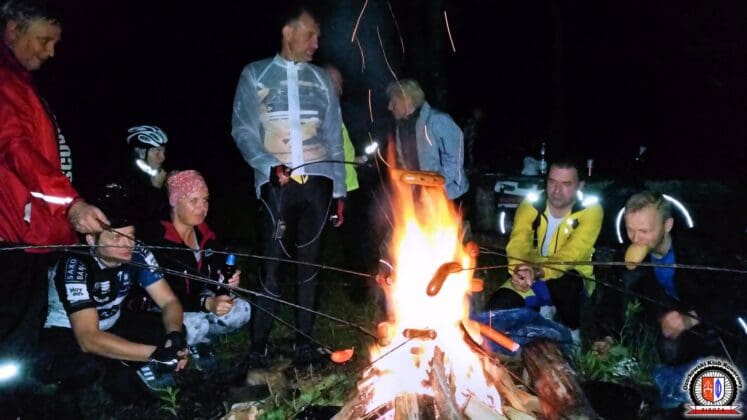 Lekko deszczowy Nocny Rajd Rowerowy