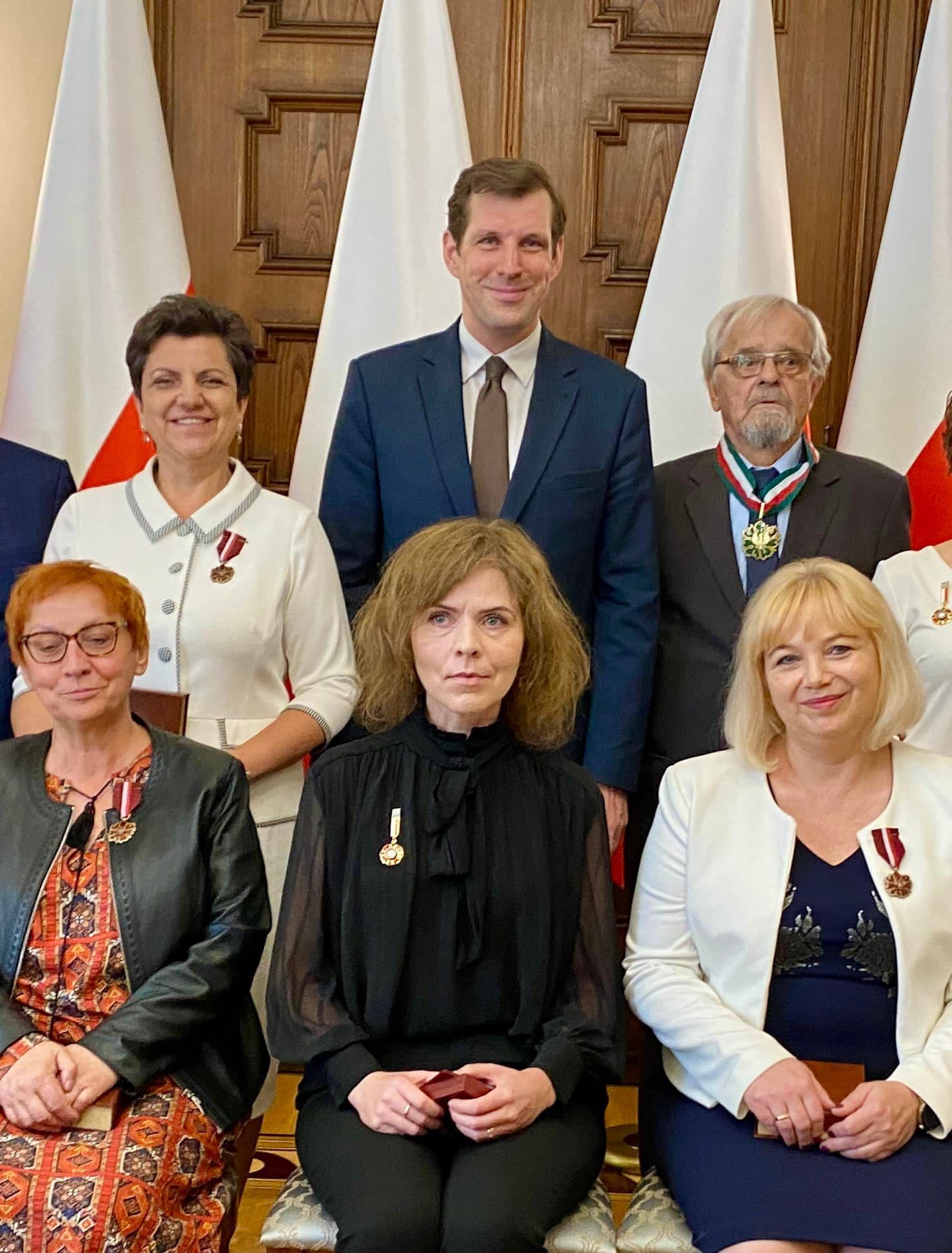 Medal Gloria Artis dla dyrektor MBP Danuty Trzcińskiej! Dziś dyrektor