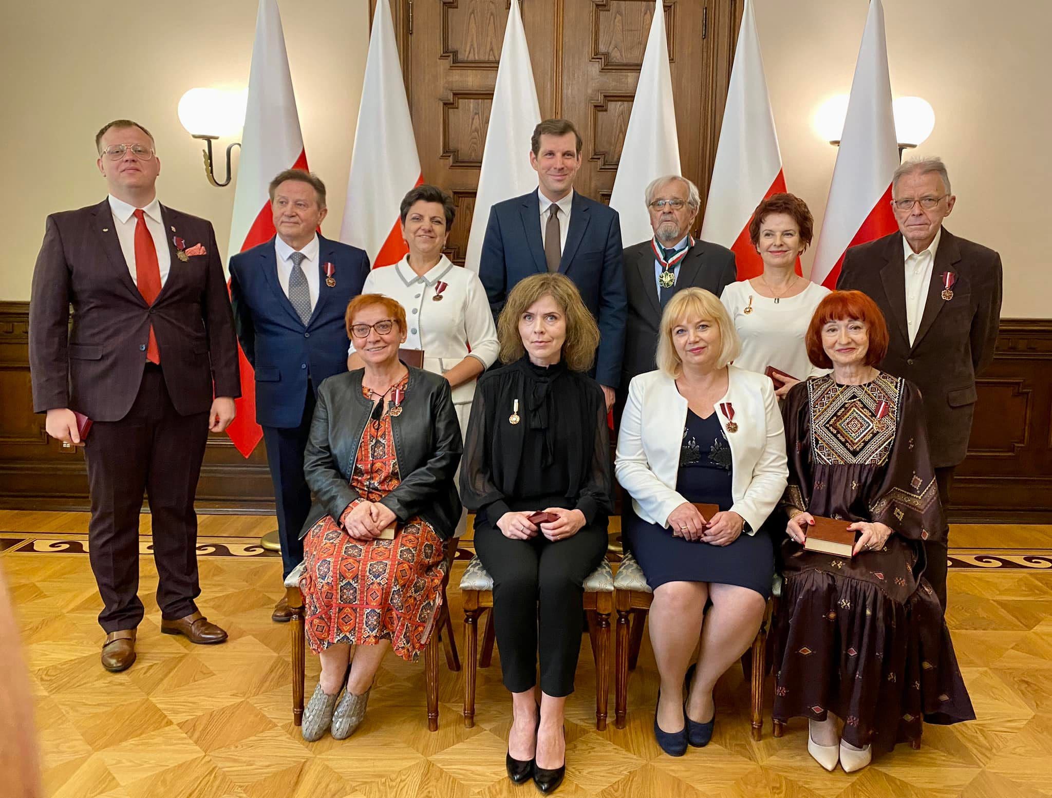 Medal Gloria Artis dla dyrektor MBP Danuty Trzcińskiej! Dziś dyrektor