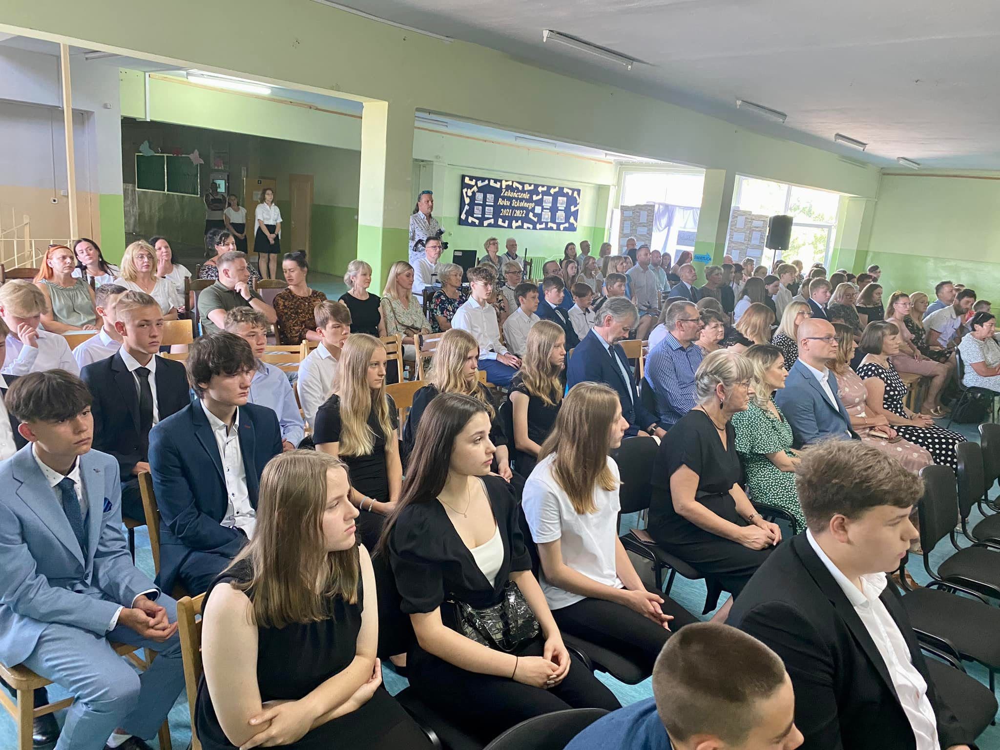 Zakończenie roku szkolnego klas ósmych w Szkole Podstawowej nr 2.