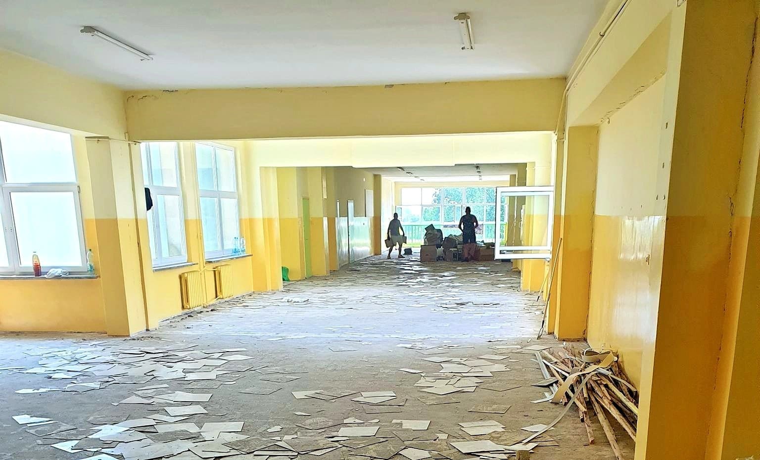 Remont w Szkole Podstawowej nr 2 W budynku wymieniane są