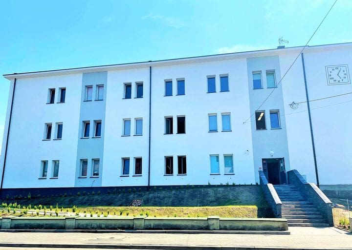 W sierpniu ma się zakończyć termomodernizacja budynku przy Stypułkowskiego 1,