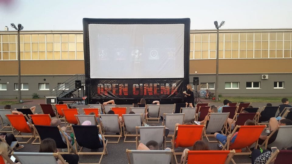 Plenerowe kino po raz kolejny w Ozorkowie Film wybiorą mieszkańcy