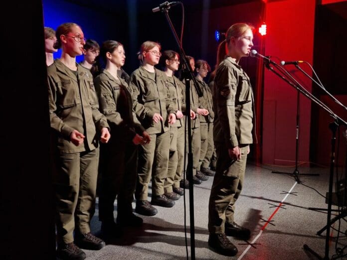 Koncert-zespolu-„SZWADRON-w-Ozorkowie.jpg