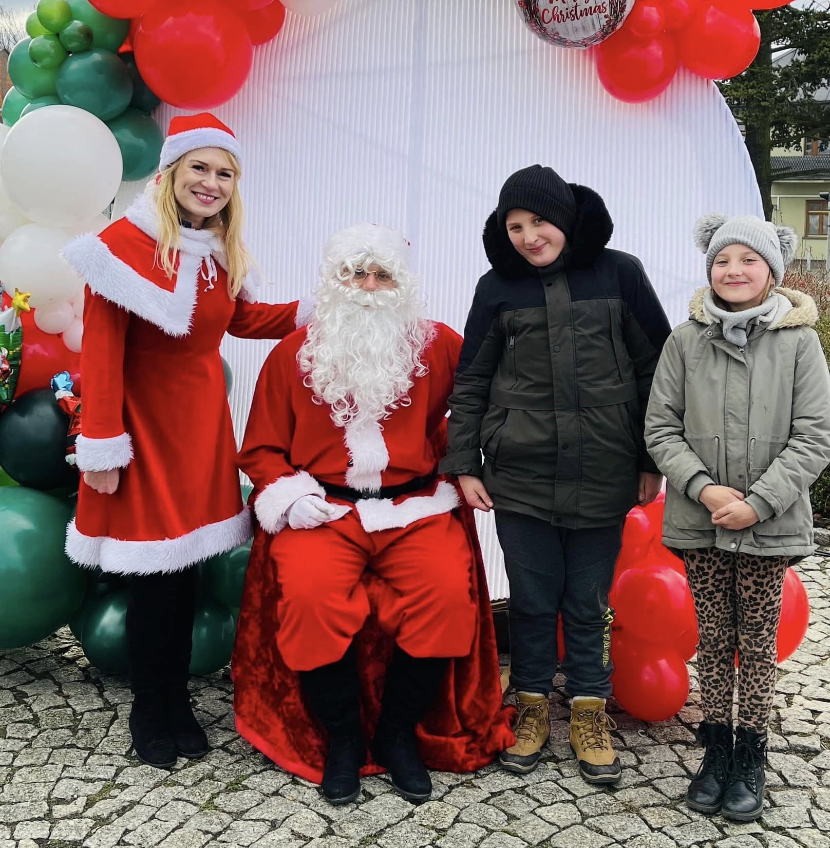 470658609_1132970565501780_4922363791427258413_n.jpg Świąteczne ozdoby, wypieki, zabawki i smakołyki