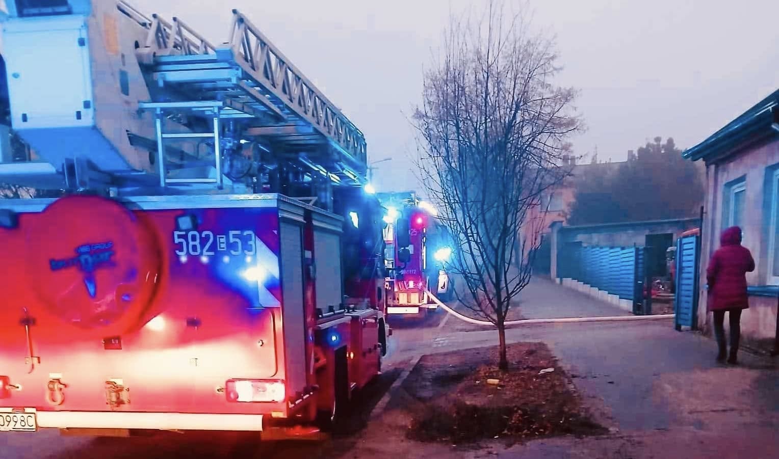 Pożar kamienicy przy ulicy Maszkowskiej: Straty konstrukcyjne, ale brak poszkodowanych Dziś rano doszło do pożaru kamienicy przy ulicy Maszkowskiej. Akcja gaśnicza trw...
