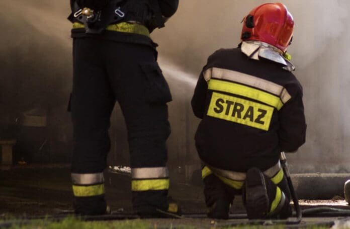 Tragiczny pożar w Ozorkowie: Nie żyje starszy mężczyzna, który zasłabł Nocny pożar w Ozorkowie - nie żyje 82-latek...