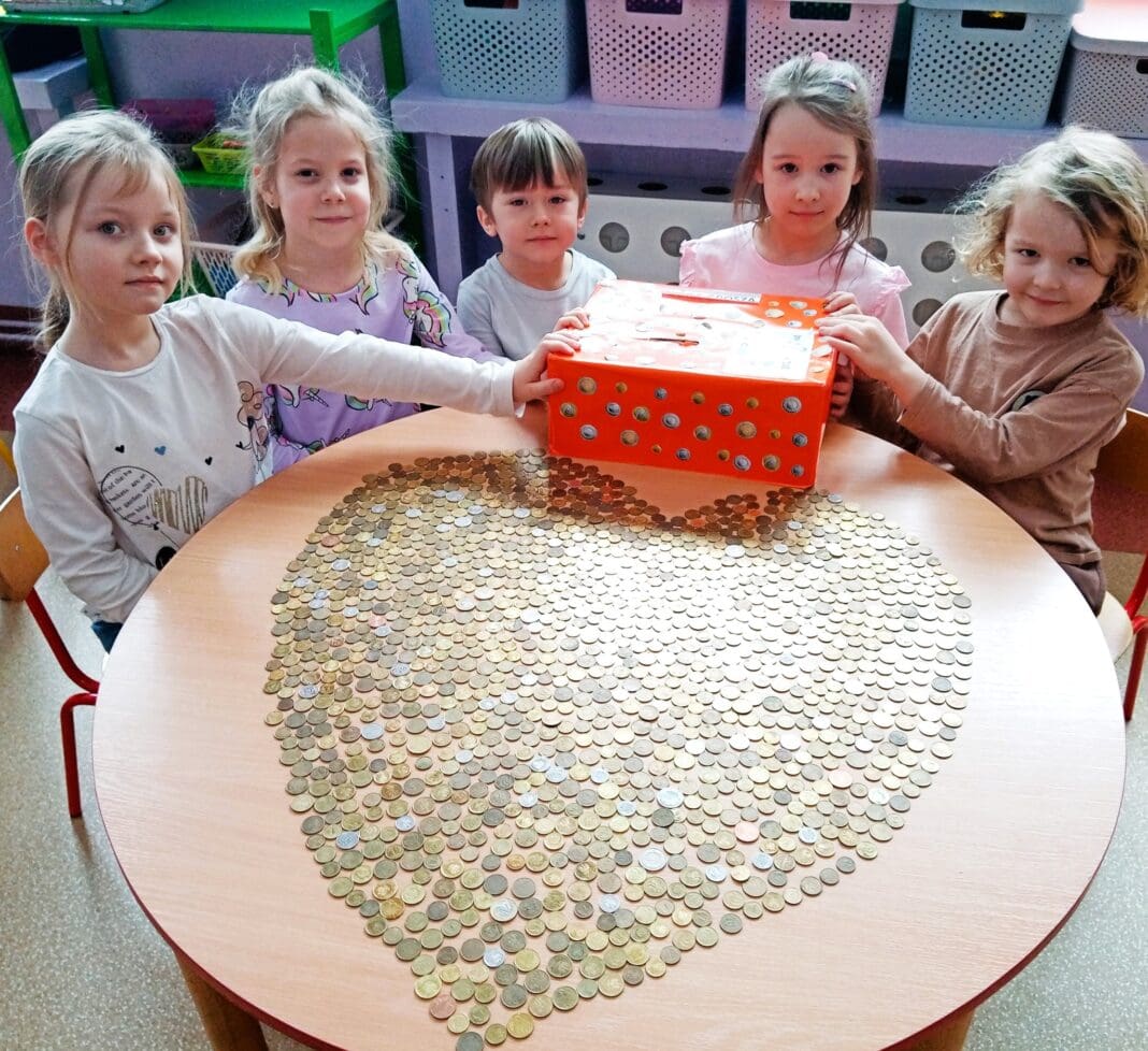 Przedszkole Miejskie nr 4 w Ozorkowie angażuje się w akcję Góra Grosza w PM4...