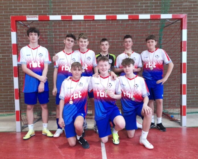 UKS Bzura Ozorków triumfuje w halowym turnieju Sport Team Cup Zawodnicy UKS Bzura Ozorków wystąpili w halowym turnieju Sport Team Cup w Liskow...