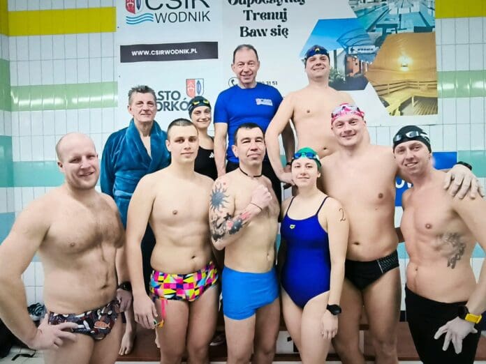9 uczestników Otyliady na ozorkowskim basenie Wodnik dotrwało do godz. 6.00 rano...