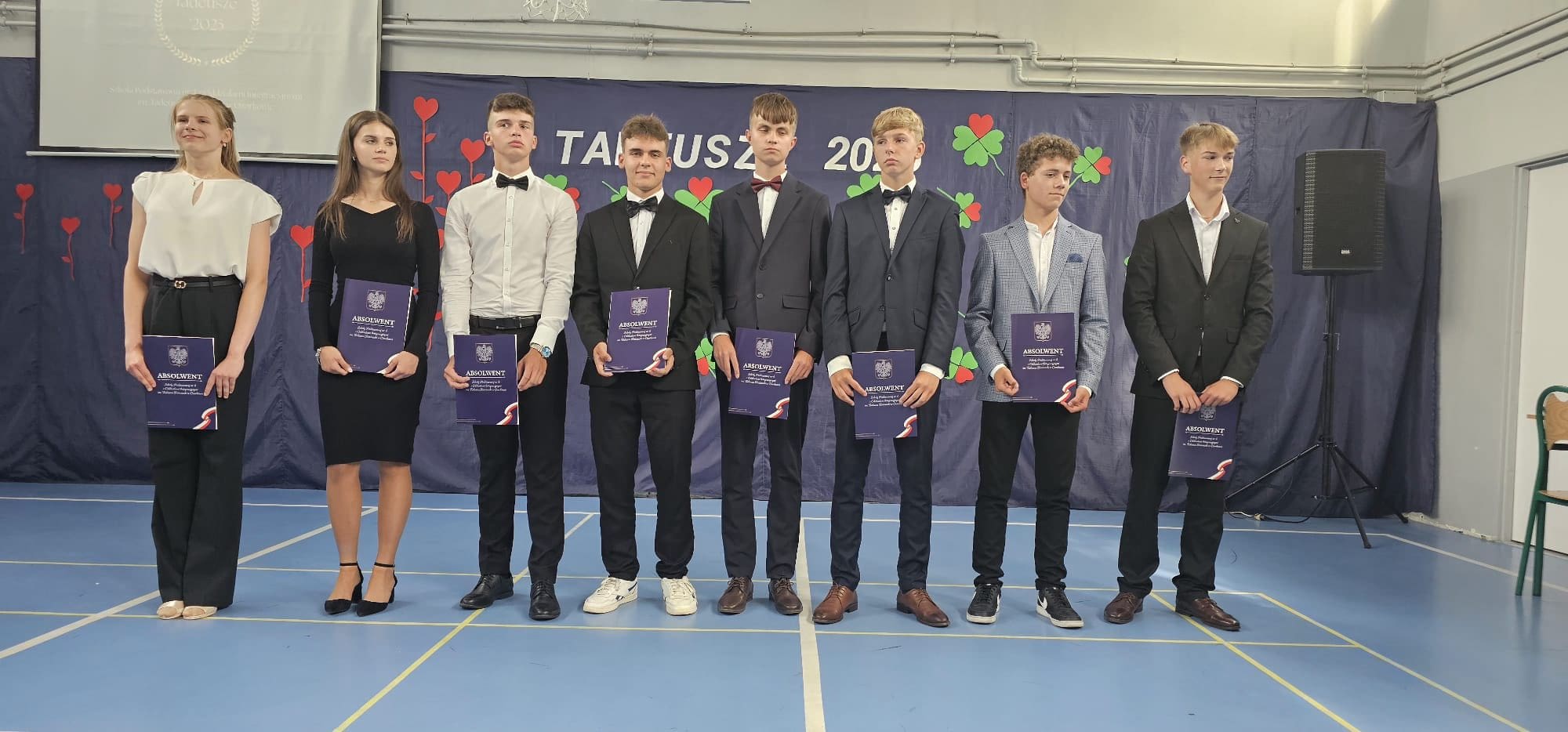 1751013131_Zakonczenie-roku-szkolnego-w-Szkole-Podstawowej-nr-4-w-Ozorkowie.jpg Ceremonia zakończenia roku szkolnego 1
