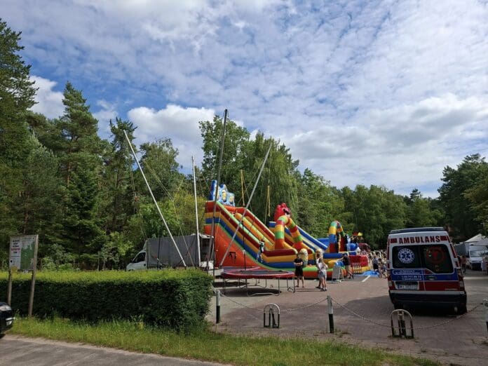 Festyn-Witajcie-wakacje-3-w-Sokolnikach-Lesie.jpg Zdjęcie 1